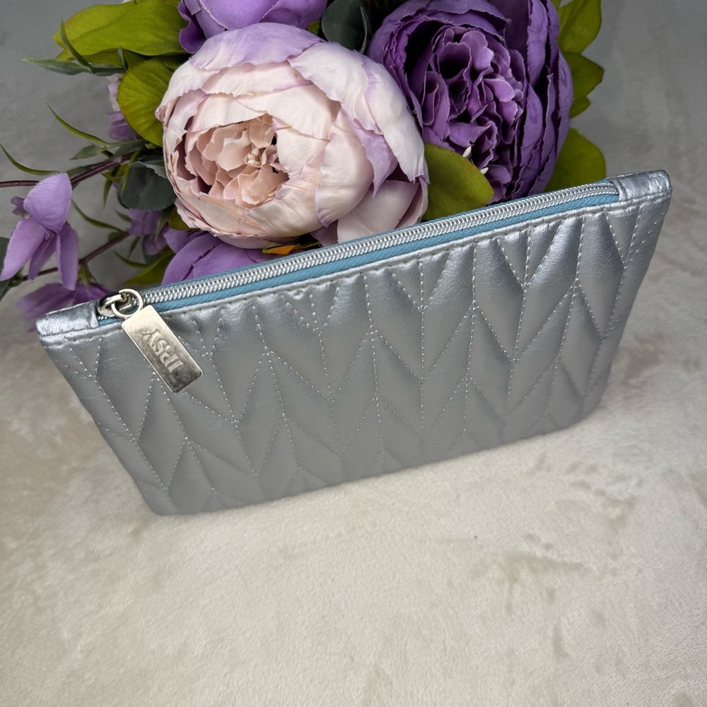3 for $16 - NEW Ipsy Silver Quilted Cosmetic Bag - Picture 6 of 11